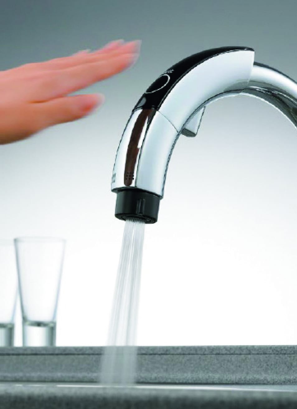 Ra mắt vòi rửa tự động cấp nước không chạm nhờ công nghệ cảm biến.