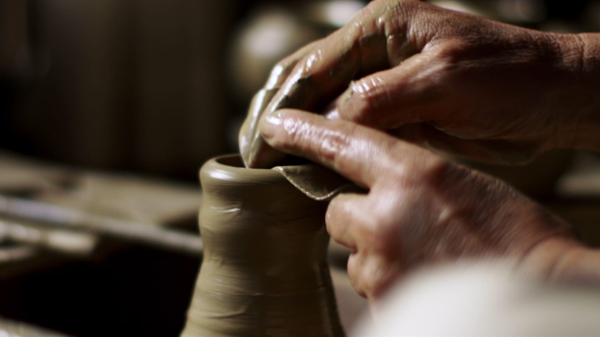 CARRYING ON THE PURSUIT OF BEAUTY IN THE ART OF POTTERY